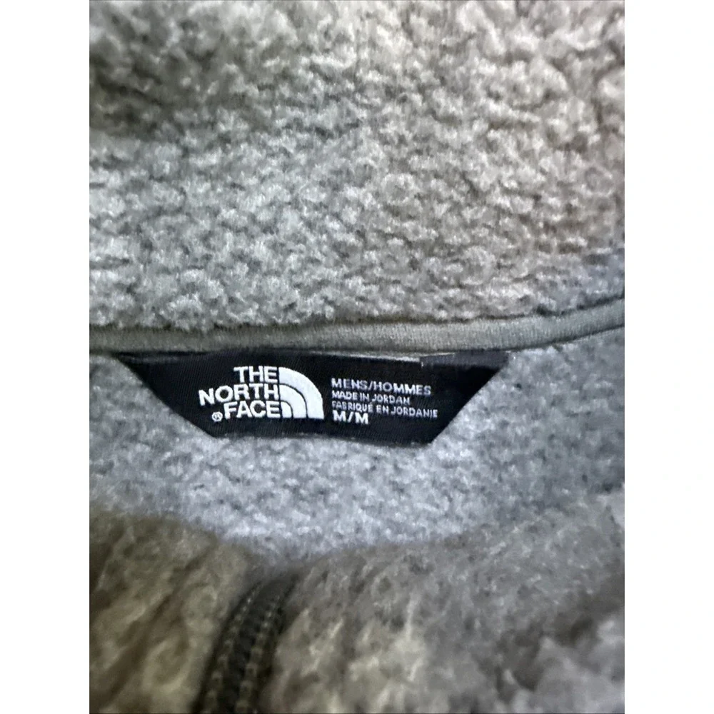 The North Face Men's Pullover Gray Plaid 1/4 Zip Fleece Sweater Size Medium READ